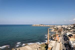 Secret View Apartment, with private jacuzzi