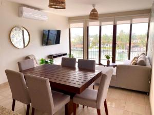 Vista al mar, Alberca, Netflix, Playa - Facturamos