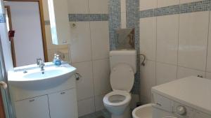 Apartments with parking space Okrug Gornji, Ciovo - 22441