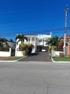 Montego Bay westgate Hills jamaica Melrose place - Irwin