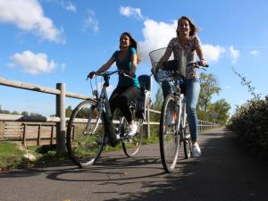Appartements Appartement cosy pres de la plage avec balcon, Wi-Fi et parking – Saint-Jean-de-Monts - FR-1-323-508 : photos des chambres
