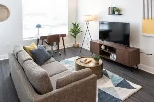 Cozysuites l Upscale 1BR in Downtown Cincinnati - Bellevue
