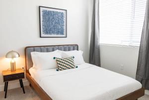 Cozysuites l Upscale 1BR in Downtown Cincinnati