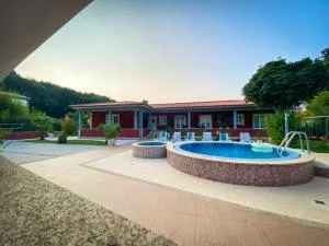 Charming & well-equipped Villa, Rebordões, pool & jacuzzi - Freixo