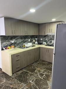 APARTAMENTO AMOBLADO BARRIO LAS VIOLETAS