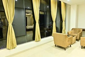 DOWNTOWN The Mallika Sapphire