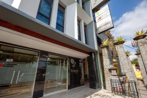 Cove Tripuri House Bali