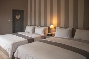 Villa Holy By The Villas 100