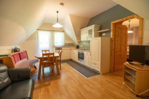 Family Suite with Balcony room in Winzerhof Strablegg