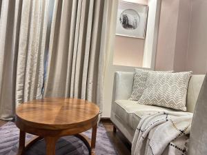 Executive Deluxe Apartment with Panoramic View in Heart of Gurgaon