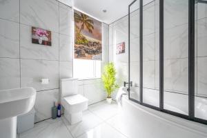 *RA10W* For your most relaxed & Cosy stay + Free Parking + Free Fast WiFi *