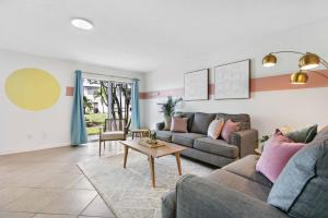 Paradise Palms - Chic Prime Spot w Pool