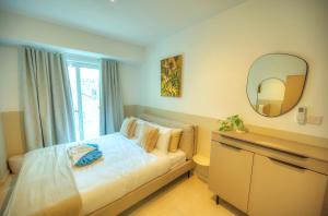 Luxury & stylish 2bedroom seafront, balcony GOGZR-4