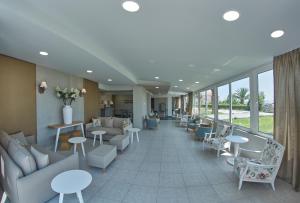 Hotel Sarti Beach