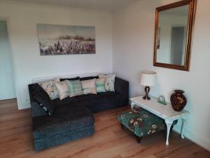 St Margarets 2-Bed Chalet - Sleeps 4 & Pets ok