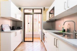 Home2Book Cozy Flat Las Americas Beach, Pool