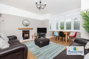 Bournecoast: Spacious flat near beach/shops-FM9582 - Iford