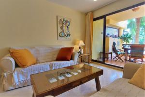 Estepona East Apartment TERRAZA