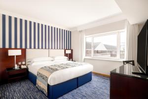 Chelsea King Suite room in The Chelsea Harbour Hotel