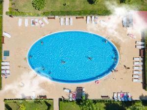 Holiday and Orchid Fort Noks Apartments