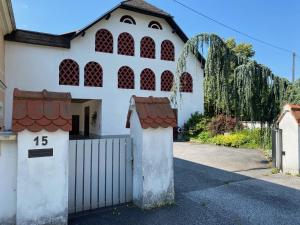 IV Gemütliche Ferienwohnung in Pool-Position