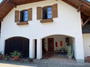 IV Gemütliche Ferienwohnung in Pool-Position