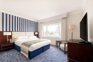 River King Suite room in The Chelsea Harbour Hotel