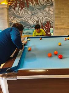 Dazzling Pool Front 2 BHK ,Zennova Stays, 5 Mins from Dabolim Airport