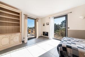 Maisons de vacances Blangiel - Villa au coeur des vignes du Luberon : photos des chambres