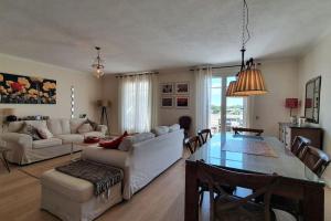 Maisons de vacances Lavande- Family Villa with Pool near Pezenas : photos des chambres