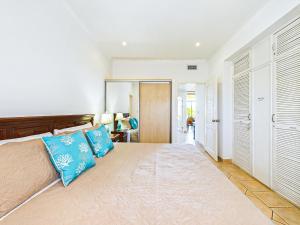 Sunrise 4-Beautiful 3Br Penthouse Condo