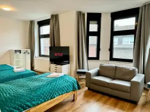 3 Rooms, free Parking, 25 min to Düsseldorf, 200 Mbps WLAN - Hochemmerich