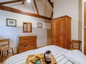 2 Bed in Abergavenny 90234