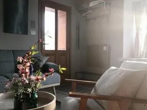 House of LoVra - Karanac