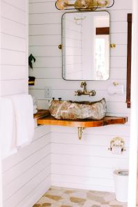 The Forest Bathhouse - Sauna, Soak, & Luxury