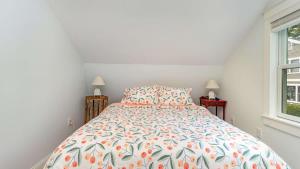 Holiday Home room in Walk To Good Harbor OCEAN VIEWS Open All Year