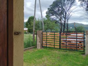 Casas HG-Desayuno sencillo entregado al check in-Pileta normal y climatizada en predio a 5 minutos en auto-Acepta mascotas bajo petición-Cochera para 1 auto