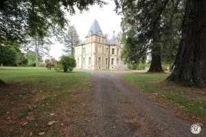 Château des Métairies - Tronsanges Château des Métairies - Tronsanges