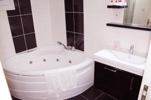 Agora Boutique Hotel & Bistro