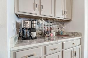 Gorgeous Oceanview 3BR Luxury Condo - Latitude