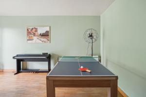 Appartements Appartement Chic avec terrace et parking : photos des chambres