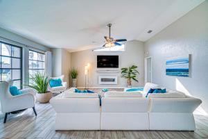 Cape Coral Home with Heated Pool, Dock and Gulf Access