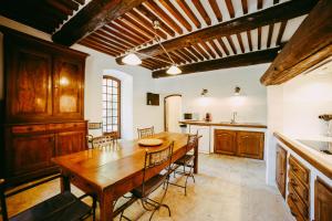 Villas Maison de village du XVIIIe a Oppede le Vieux avec piscine : photos des chambres