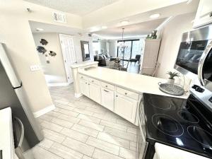 4048 Beachside One