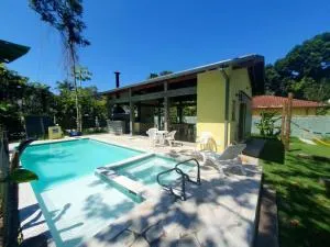 Itamambuca à beira mar com piscina - Praia de Itamambuca