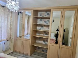 London - Sleeps 4 - Parking - Garden - PetFriendly
