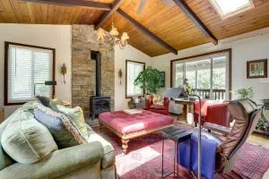 Lakefront Glen Ellen Cabin with Views Near Wineries! - Sonoma