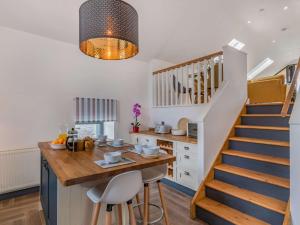 2 bed in Cardigan 83919