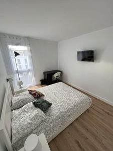 Beautiful flat (metro 8) 10min to paris city center