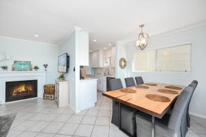 2 Bedroom Oceanfront with Patio on the Boardwalk